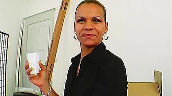 Secretaria alemana empalada por tres enormes pollas videos