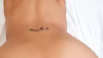 Wyld Yasmins Arsch geil mit rose Analplug gefickt videos