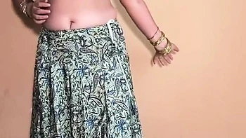 MILF indienne amateur danse sexy avant de se faire baiser videos