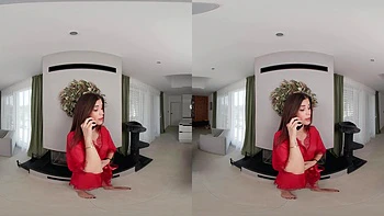 Little Caprice azota a la mucama latina en látex videos