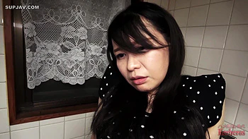 Ángel asiática adolescente tienta en casting fetiche POV videos