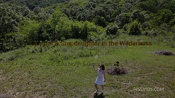 Mère et fille de lait s'éclatent à pisser lesbien en forêt videos