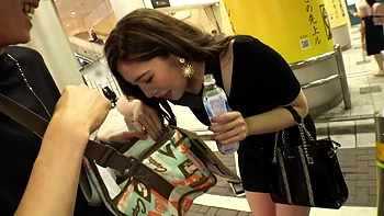 Мокрая киска и безумный конч в японском видео videos