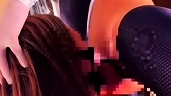 Nikumaluya im Kostüm anal gefickt mit Fingern und Strap-on videos