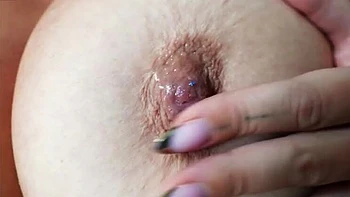 Гигантесса Саша с большими сиськами случайно ебет мелких мужиков от первого лица videos