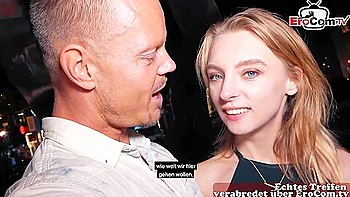 Худая немецкая тинейджерша трахается на улице videos