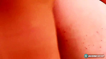 Пышная Диана Эйссли ебется с огромным членом videos