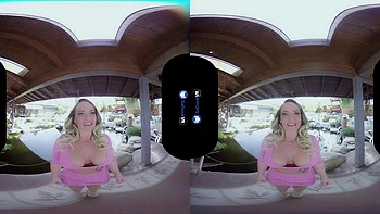 Cali VR: chupando, de quatro e cowgirl com dupla penetração videos