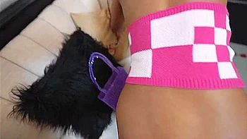 La hermanastra salva San Valentín con polla negra enorme videos