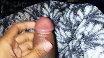 Adolescente indiano se masturba, quem quer chupar minha pica grande? videos