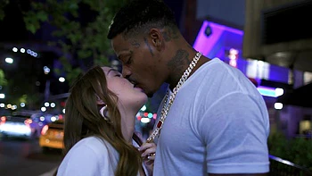 Danni Rivers amateur chupa enorme polla negra a cuatro patas videos