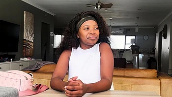 18-jährige schwarze Model wird hart in die Fotze gefickt videos