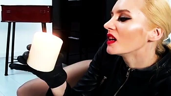 Deusa Celine se masturba sozinha na Casa da Dor videos