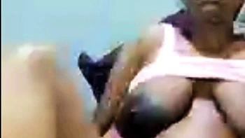 Negra embarazada bbw se masturba con sus grandes tetas videos