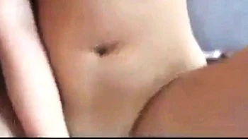 Adolescente alemana con leche en las tetas quiere más videos