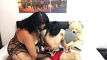 Mi madrastra me domina con blowjob, cowgirl y misionero videos