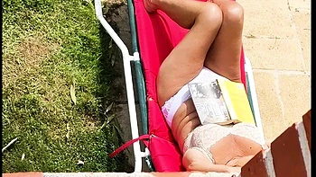 Masturbação nua ao sol ao ar livre sozinha videos