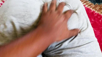 Chica india del pueblo mostrando su coño videos