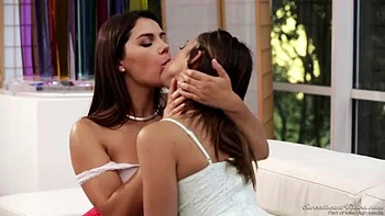 Лизание киски — парням тут не место videos