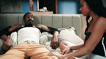 Ameena Green mince se fait baiser en levrette et sucer videos