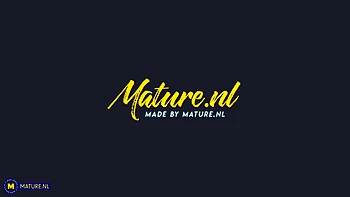 Трахаю британскую мачеху Еву Джейн и кончаю ей на лицо videos