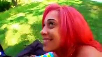 Ebony à grosse chatte suce et baise en levrette et cowgirl videos