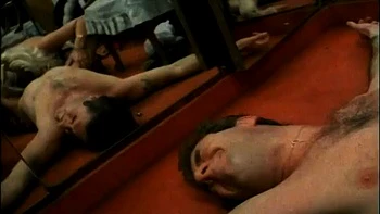 Pelzige Blondine im Vintage-Fetischfick videos