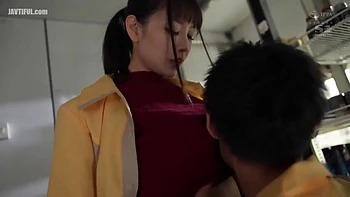 Brune japonaise à grosses nichons baisée sans censure videos