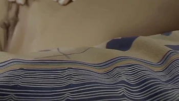 Эксгибиционистка сначала мастурбирует, потом отсасывает videos