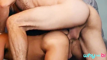 Trio bisexual amador: Ricky, Ty e Aali na brincadeira anal videos