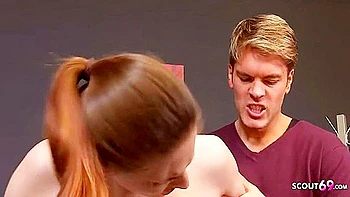Рыжая подросток Линн трахается с боссом на кастинге videos