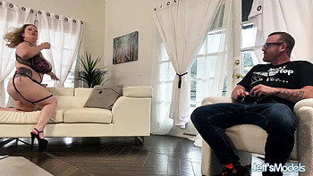 Diosa BBG Bunny De La Cruz recibe polla dura y follada hardcore videos