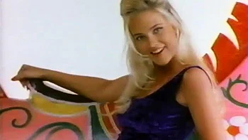 Барбара Мур в жаркой троице с рыжими красотками videos