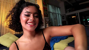 Dani Diaz te la folla a mano y acaba en tu cara videos