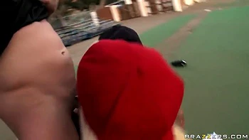 Bridgette B & Angelina Valentine: Geile Titten-Schlampen teilen draußen großen Schwanz videos