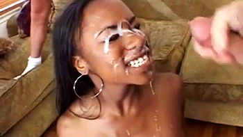 Culo grande, polla en boca y bukkake perrito videos