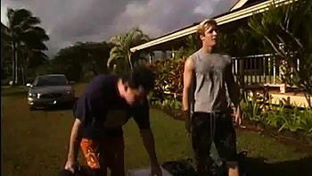 Junge blonde Schlampen ficken hart Missionar und Löffelstellung videos