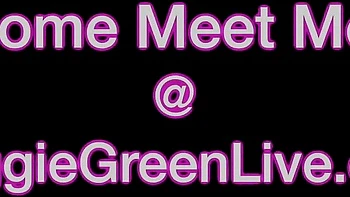 Busenwunder Maggie Green zeigt ihre riesigen Naturtitten videos