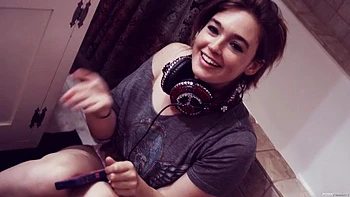 Loira nerd apanhada: boquete, doggy e cowgirl videos