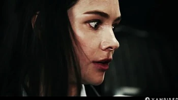 Tiffany Tatum fesselt Sklaven mit Femdom-Gehirnwäsche videos