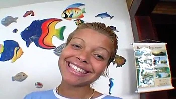 Latina blonde encaisse fellations dures, cowgirl et levrette videos