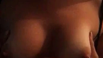 Любительская MILF на камере videos