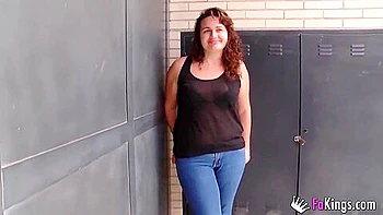 As fantasias sujas da Aby: dupla penetração anal e bukkake videos