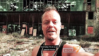 Doreen gótica emo de Berlín folla un gran polla en la calle videos