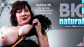 MILF americana curvy con tetas grandes y coño mojado videos