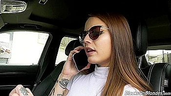 Блондинка Ванесса Вега ебется двойным проникновением анально в группухе videos