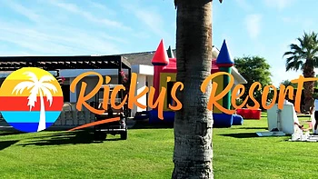 Emma Magnolia no gangbang hardcore latino no Ricky's videos