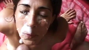 Бразильская MILF трахнута в любительском стиле: догги и наездница videos