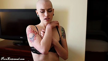 Зрелая сосет горячо с OnlyFans videos