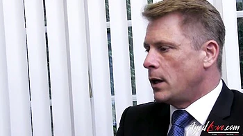 Rubia madura chupa y lame en lencería y tacones videos